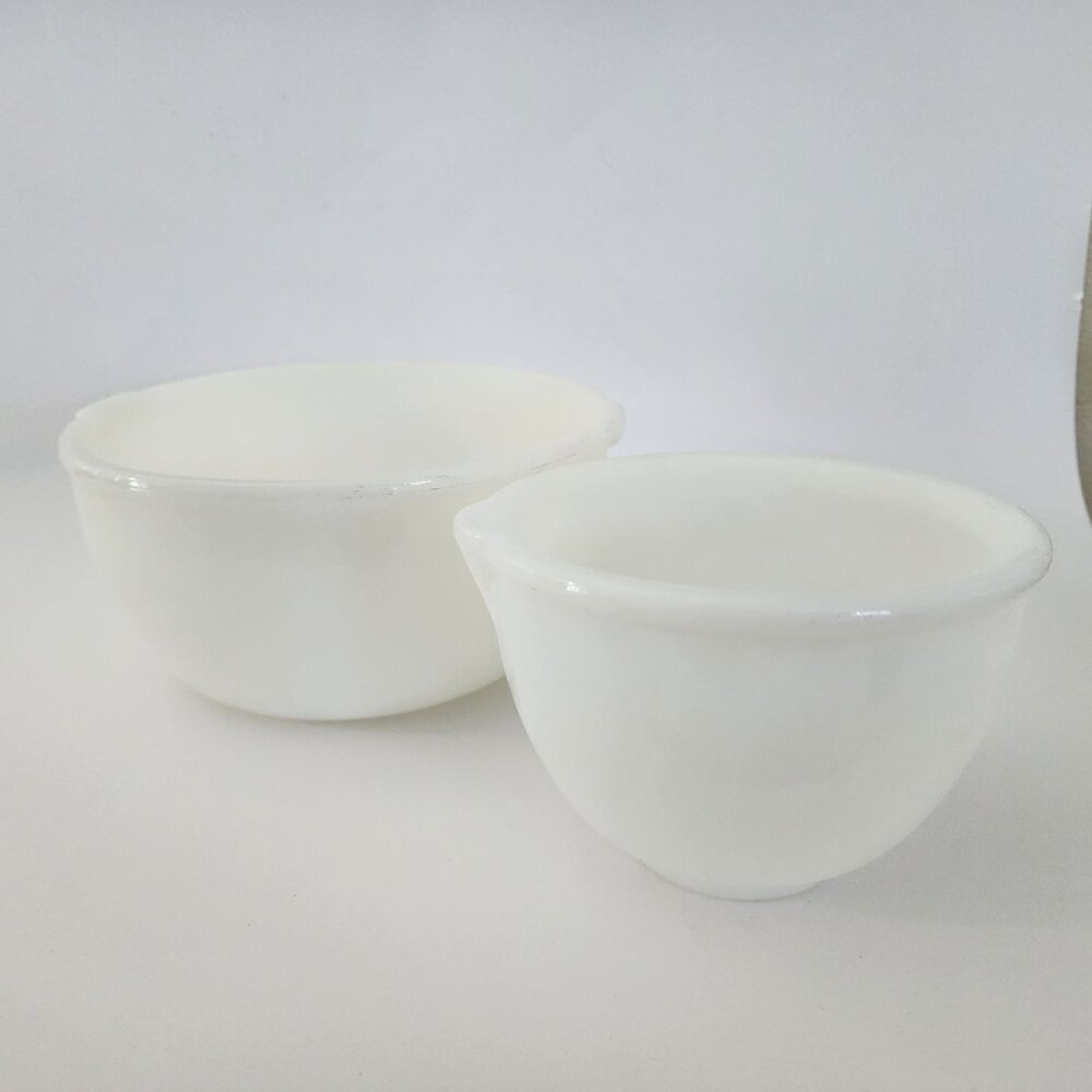 Sunbeam Mixmaster Mixing Bowls Large Small Glasbake Milk Glass Vintage